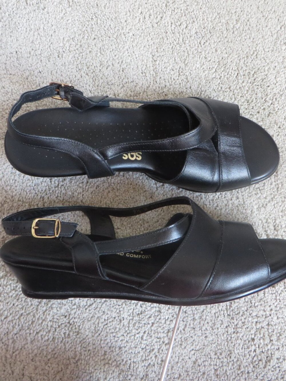 SAS Tripad Comfort Caress Women Sandals Size 9.5 Black Leather Wedge Cross Strap